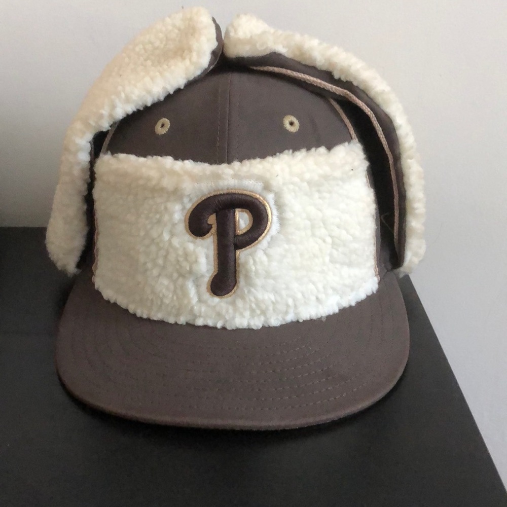 Philadelphia Phillies Fitted Snow Hat